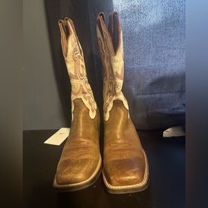 I don’t like the way they fit me. They have only been tried on